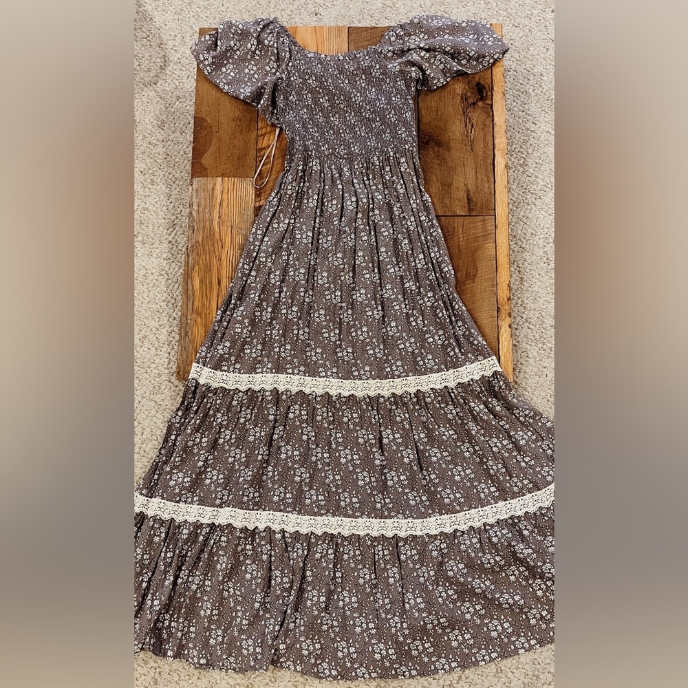 Long floral dress In Loom Size Small